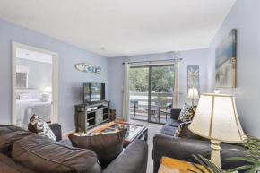 5 stars Peaceful Condo - 7 min walk to the beach